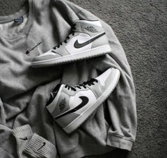 Nike Air Jordan Retro 1 Mid SMOKE