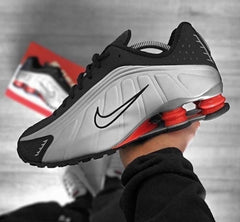 Nike Air Shox R4 METALLIC BLACK SILVER