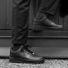 Nike Airforce 1 Low BLACK PURE LEATHER With Dust Bag Hand Carry Bag Tag Bill