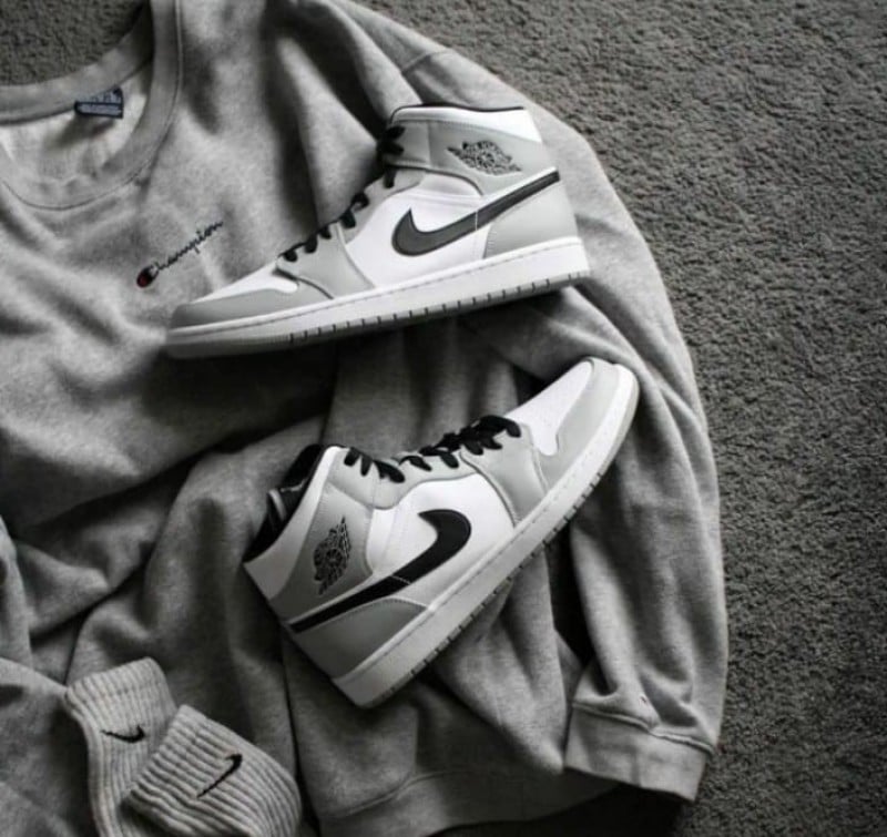 Nike Air Jordan Retro 1 Mid SMOKE