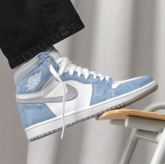 Nike Air Jordan Retro 1 High HYPER ROYAL PREMIUM With OG BOX (SEMI UA)