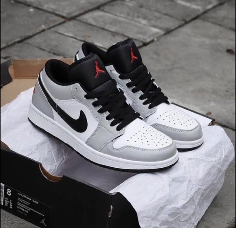 Nike Air Jordan Retro 1 LOW SMOKE