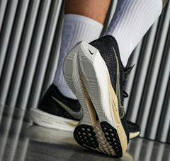 Nike Zoom X VAPORFLY NEXT 3 BLACK METALLIC GOLD