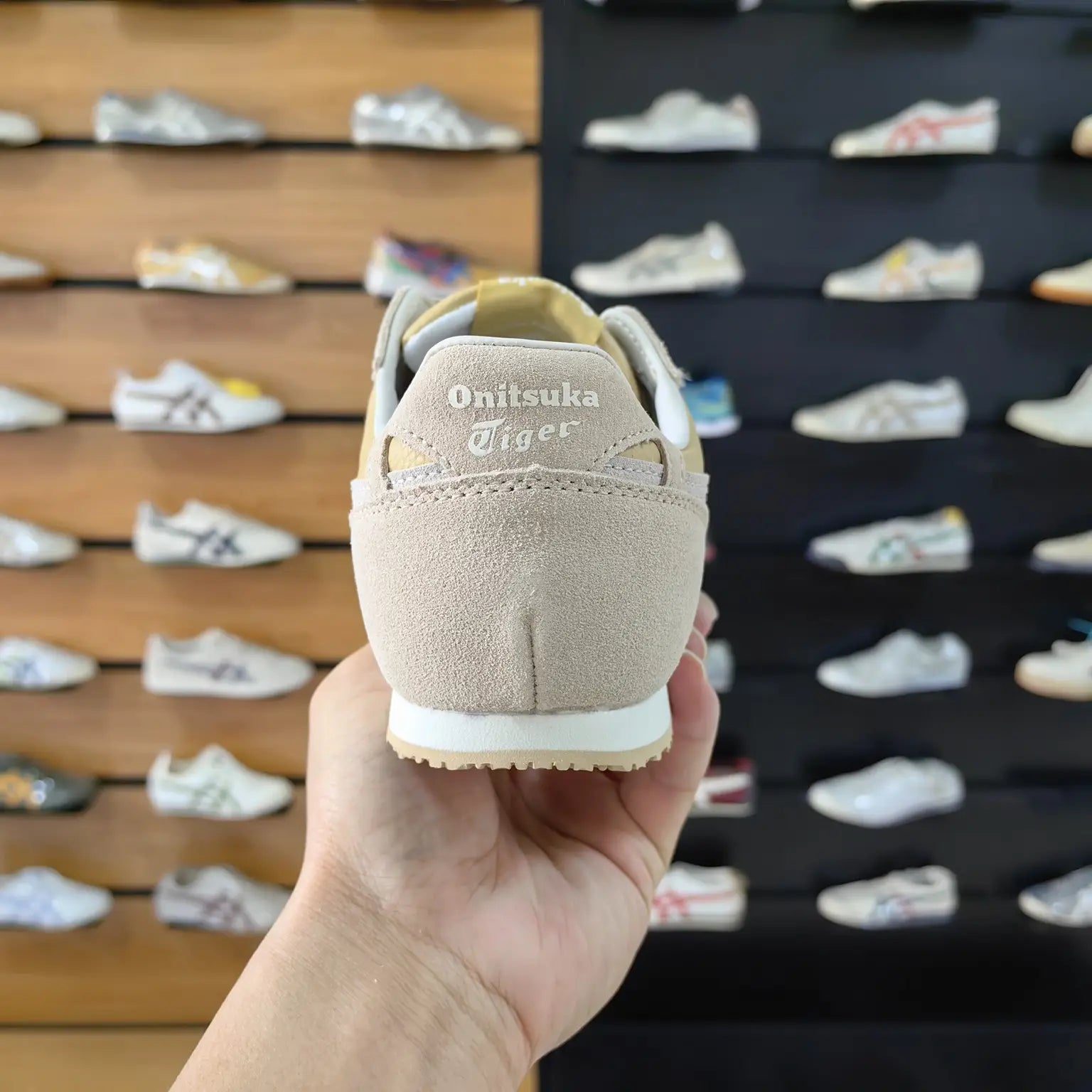 Onitsuka Tiger Serrano Mineral Brown Cream  Mens 7A Premium (D-2021)