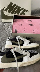 Nikee Air Jordan Retro 1 Low X Trav