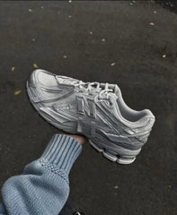 New balanc e 1906A Concrete Metallic Silver