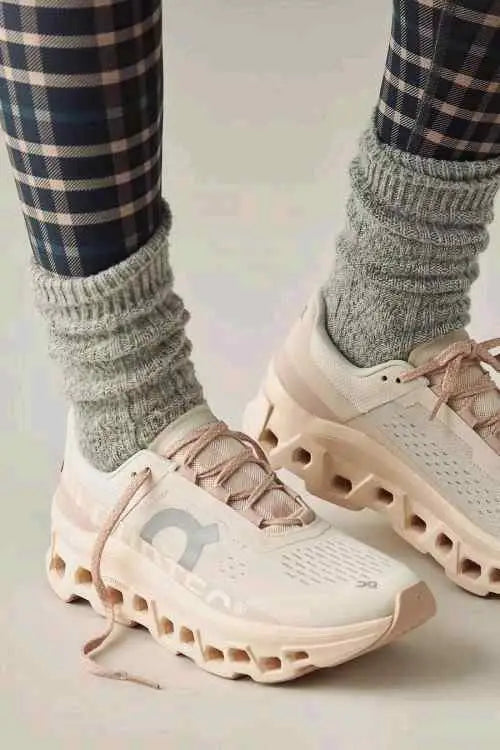 herOn CloudMonster Women Moon Fawn for her